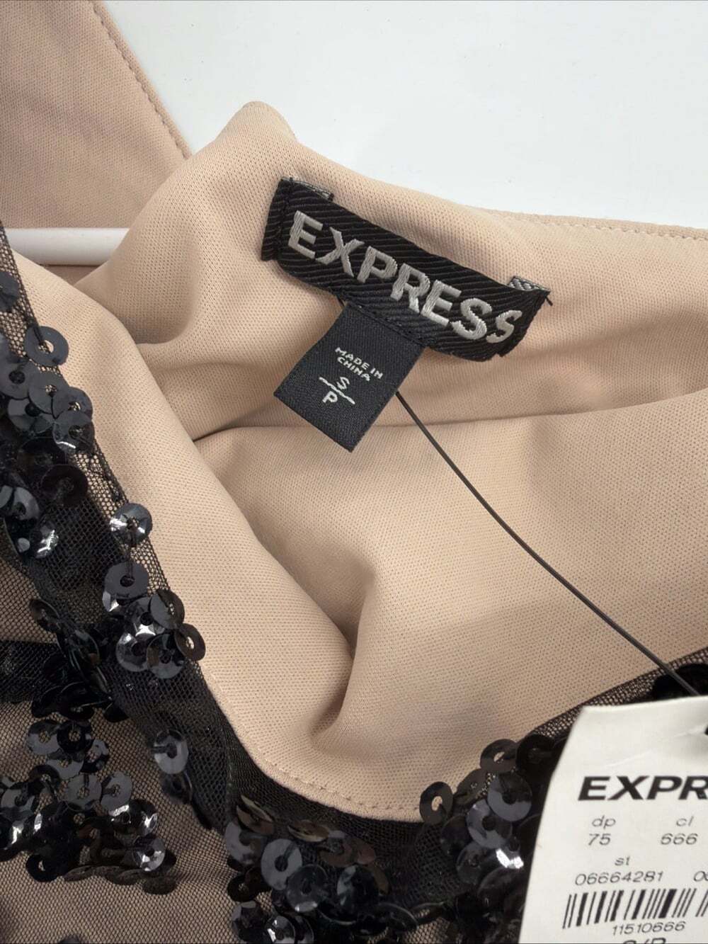 Express Women's Black Sequin One Shoulder Half Sleeve Top Sz S NWT - Picture 5 of 12